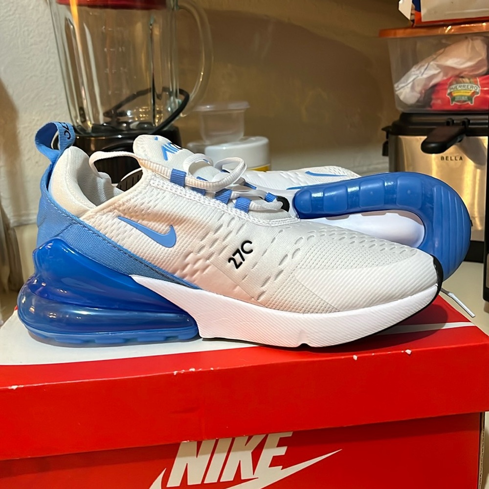 Nike AIRMAX 270